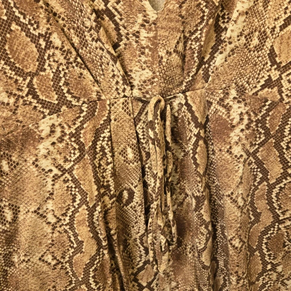 Michael Kors Women Snakeskin Print Short Sleeve VNeck Blouse Multicolor Size P/M